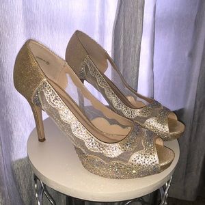 ✨Sparkly Nude Pumps